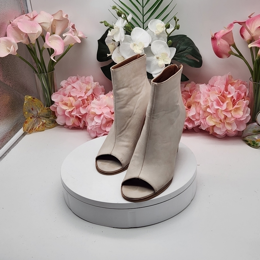 Beast Fashion Wedge Peep Toe Leather Booties Size 9 - Picture 2 of 14